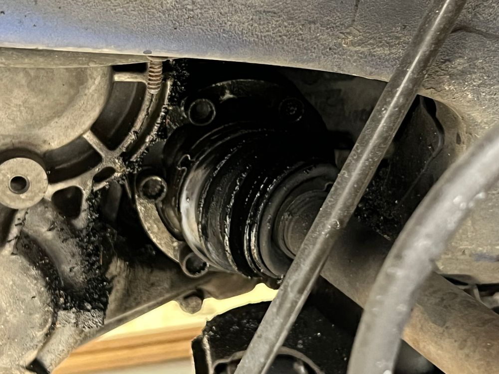 VW Golf Mk4 R32 Front Axles Replacement